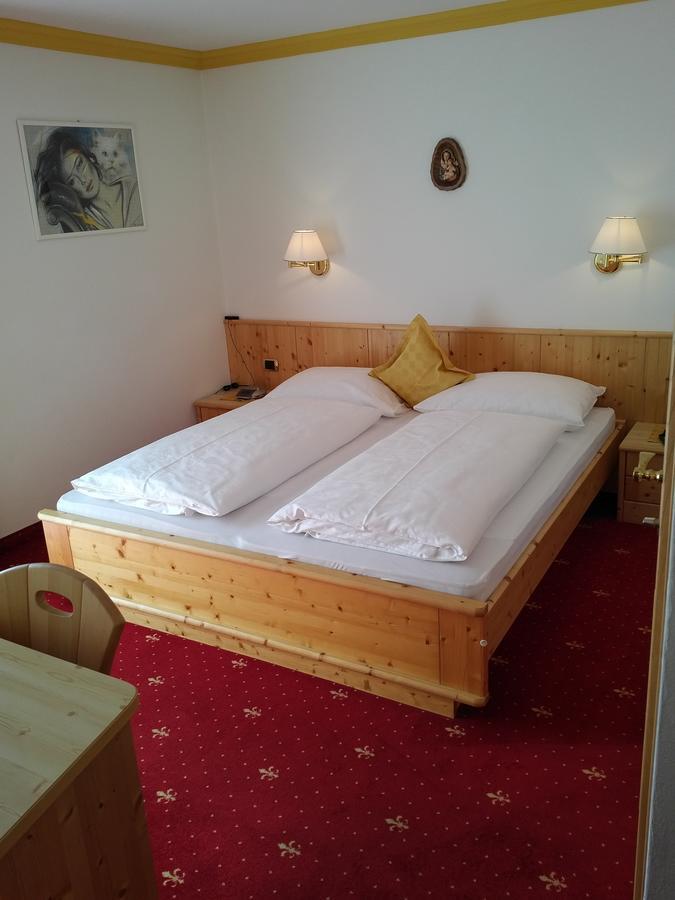 Garni Waltoy Hotel Selva di Val Gardena Exterior foto